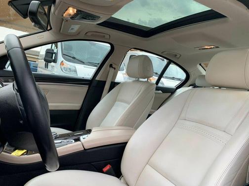 2015 BMW 528 528i