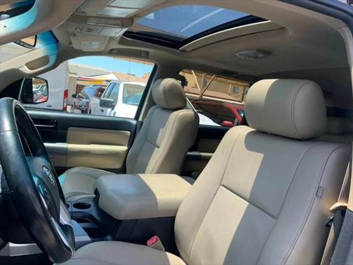 2015 Toyota Sequoia SR5
