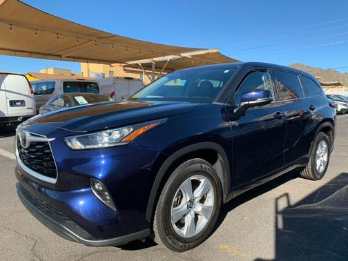 2020 Toyota Highlander LE