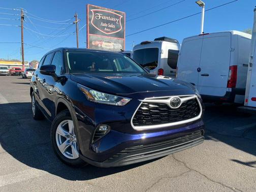 2020 Toyota Highlander LE