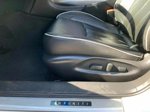 2018 INFINITI Q70 3.7 LUXE