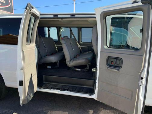 2019 Chevrolet Express 3500 LT