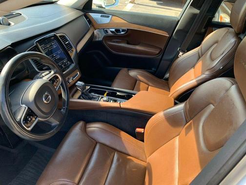 2018 Volvo XC90 T6 Inscription