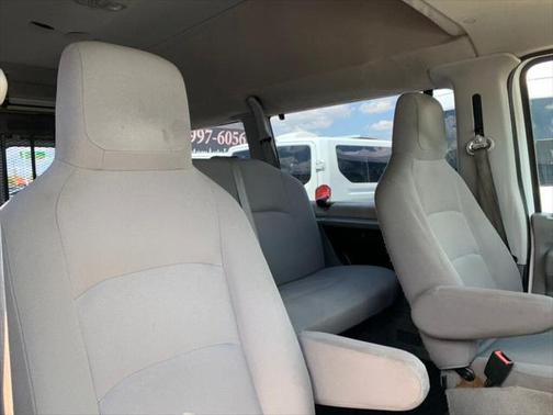 2013 Ford E350 Super Duty XL