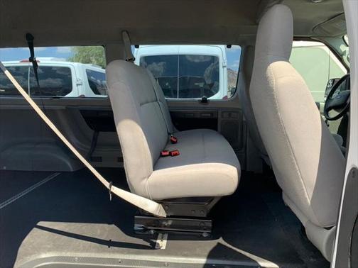 2013 Ford E350 Super Duty XL