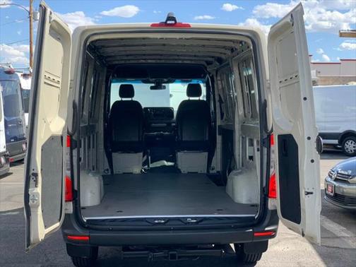 2022 Mercedes-Benz Sprinter 1500 Standard Roof I4