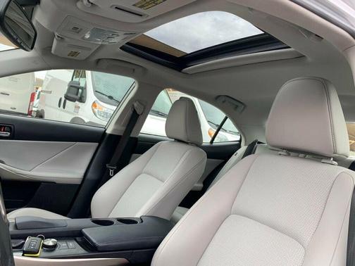 2015 Lexus IS 250 Crafted Line