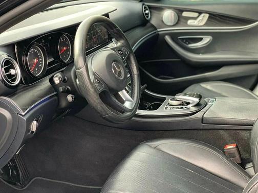 2018 Mercedes-Benz E-Class E 300 RWD Sedan AMG pkg Low Miles