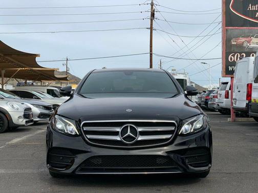 2018 Mercedes-Benz E-Class E 300 RWD Sedan AMG pkg Low Miles