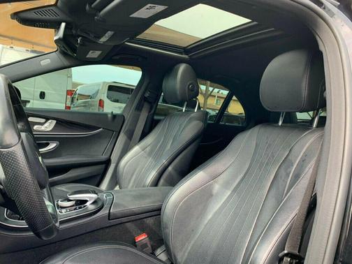 2018 Mercedes-Benz E-Class E 300 RWD Sedan AMG pkg Low Miles