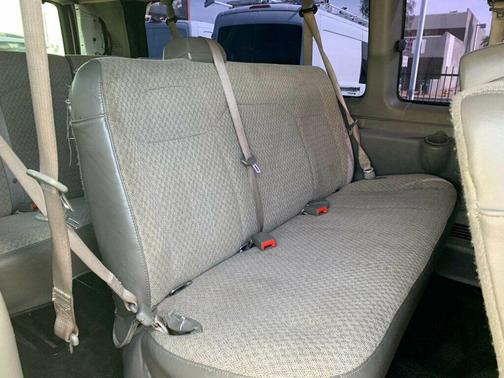 2017 Chevrolet Express 3500 LT