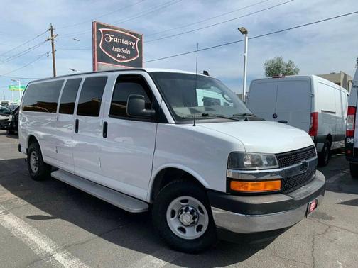2017 Chevrolet Express 3500 LT
