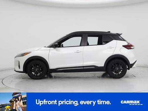 2022 Nissan Kicks SR