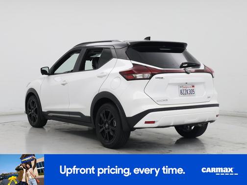 2022 Nissan Kicks SR