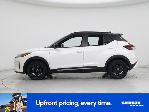 2022 Nissan Kicks SR