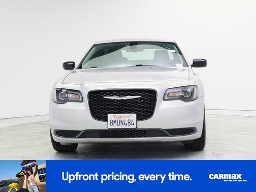 2019 Chrysler 300 Touring