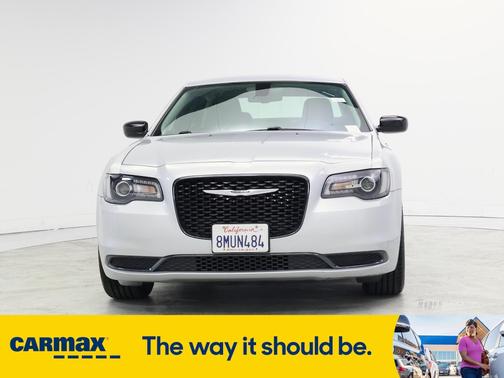 2019 Chrysler 300 Touring