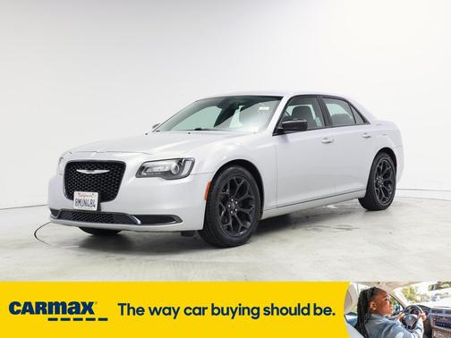 2019 Chrysler 300 Touring