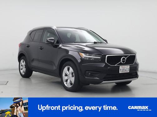 2021 Volvo XC40 T5 Momentum