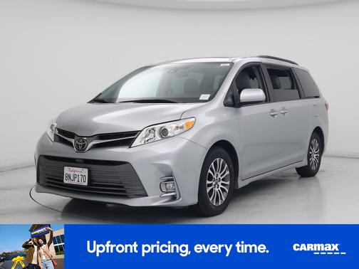 2020 Toyota Sienna XLE
