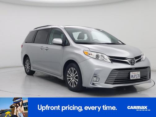 2020 Toyota Sienna XLE