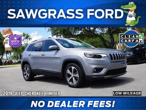 Silver 2019 Jeep Cherokee LIMITED SUV