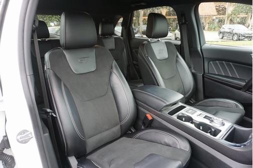 2022 Ford Edge ST