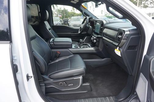 OXFORD WHITE 2024 Ford F-150 LARIAT