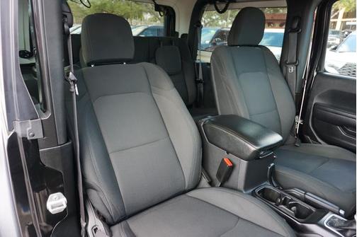 2022 Jeep Wrangler SPORT