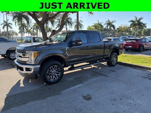 2017 Ford F-350 LARIAT SUPER DUTY