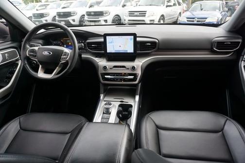 STAR WHITE MET TRI-COAT 2023 Ford Explorer XLT