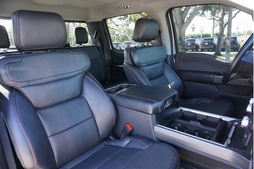 2023 Ford F-350 LARIAT SUPER DUTY