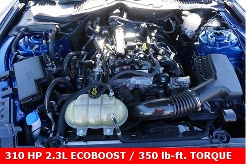 2022 Ford Mustang ECOBOOST