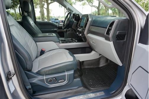 2022 Ford F-350 LIMITED