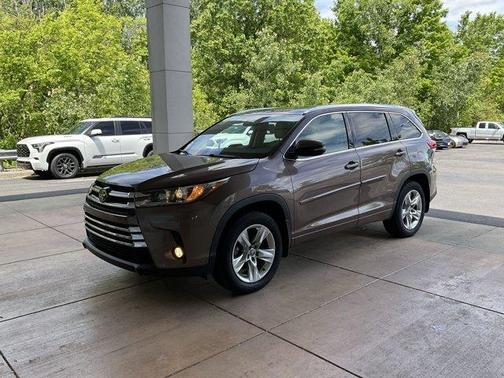 2018 Toyota Highlander Limited Platinum
