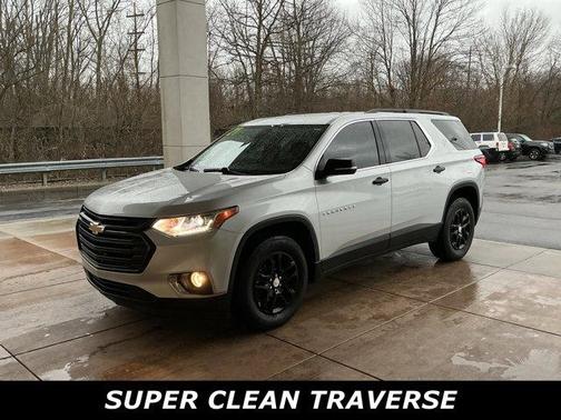 2021 Chevrolet Traverse LT Cloth