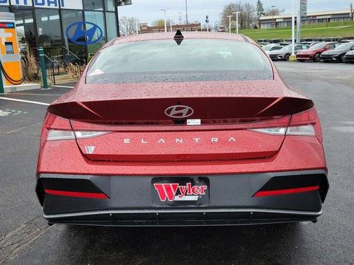 2025 Hyundai ELANTRA SEL Convenience