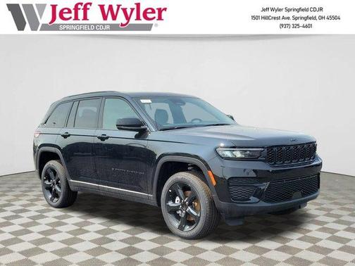 2025 Jeep Grand Cherokee Laredo