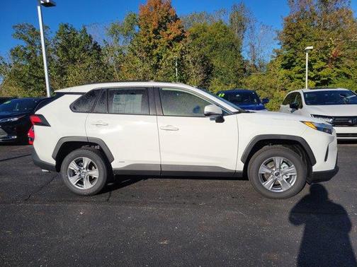 2025 Toyota RAV4 Hybrid LE