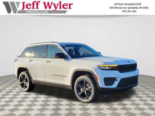2025 Jeep Grand Cherokee Laredo