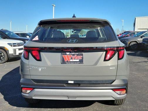 2026 Hyundai TUCSON SE