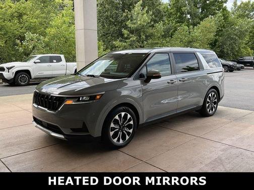 2024 Kia Carnival EX