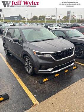 2023 Kia Carnival EX