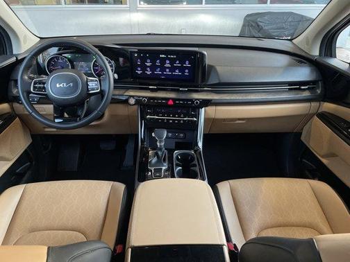 2023 Kia Carnival EX
