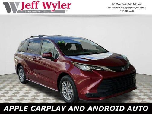 2022 Toyota Sienna LE