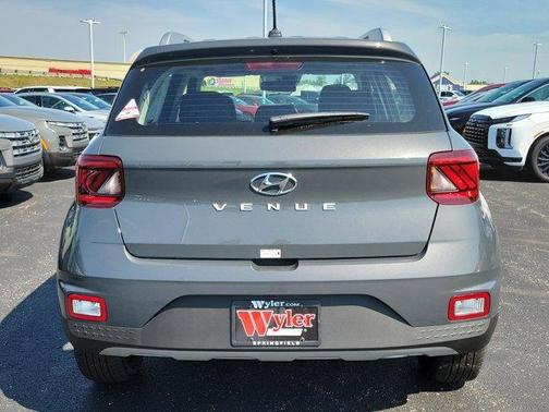 2025 Hyundai VENUE SEL