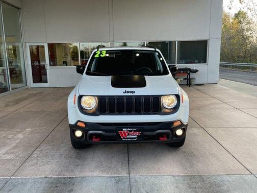 2023 Jeep Renegade Trailhawk