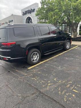 2023 Jeep Wagoneer Base
