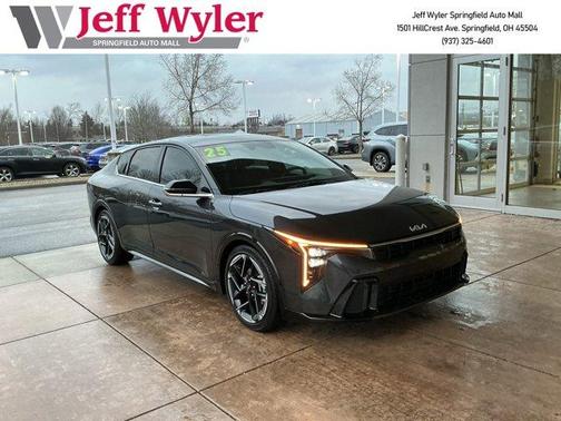 2025 Kia K4 GT-Line
