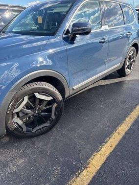 Midnight Black 2023 Kia Telluride S